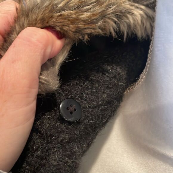 Victoria’s Secret Gray Removable Fur Collar Coat - Picture 7 of 11